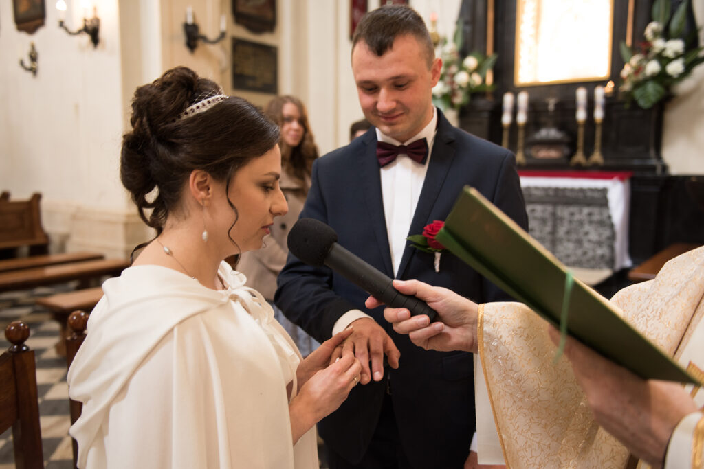 Przysięga małżeńska w Sanktuarium w Czernej, fotograf ślubny